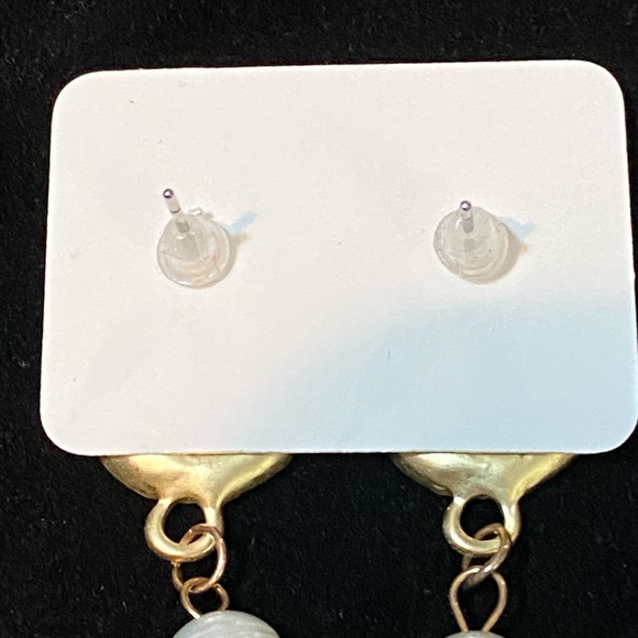 Genia gold and pearl drop earrings by Farrow - Picture 8 of 8